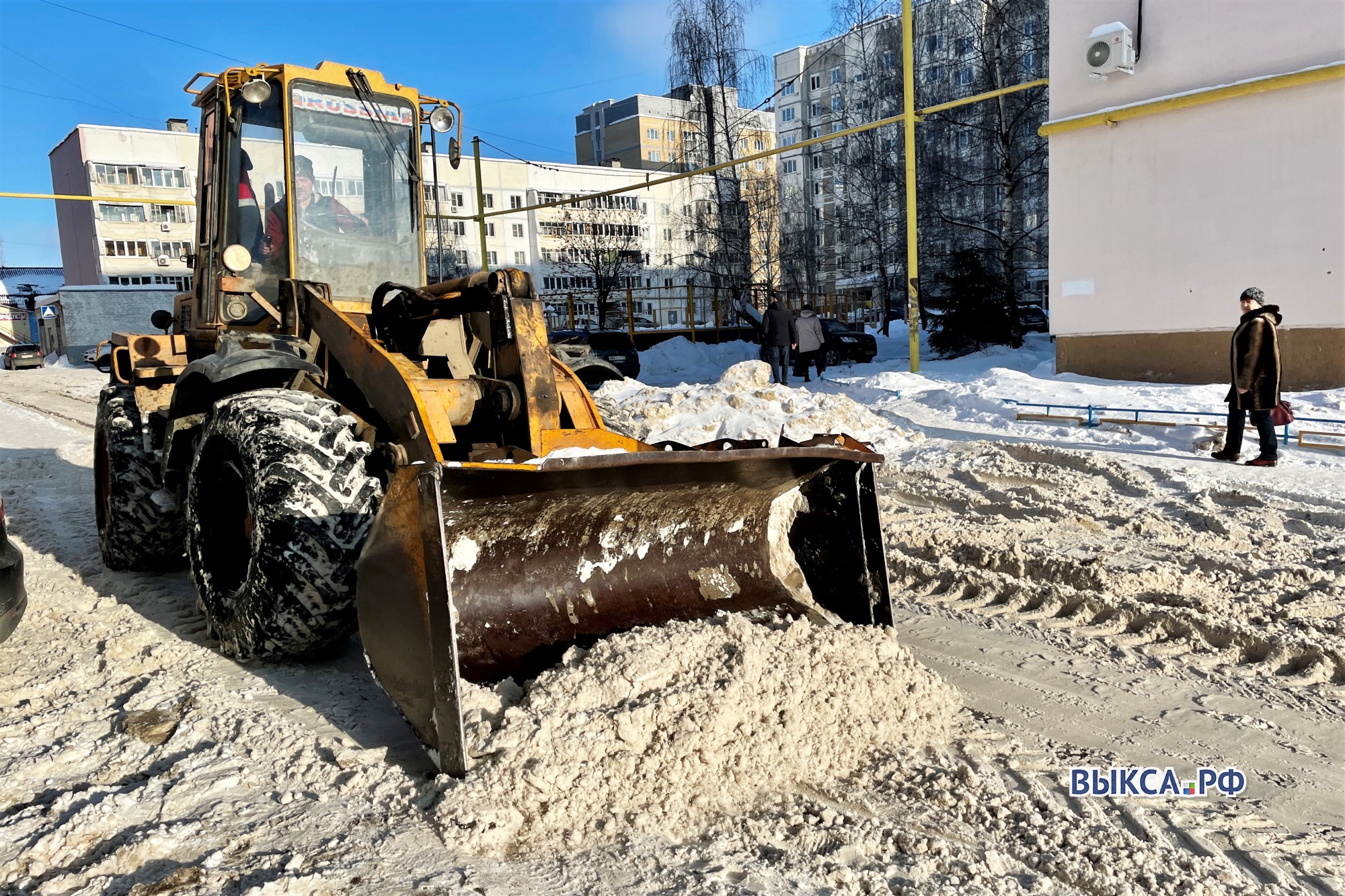 Более 1800 заявок на уборку снега обработали в январе